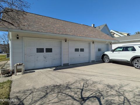 Tiny photo for 207 Jefferson Avenue, Defiance, OH 43512 (MLS # 10004931)