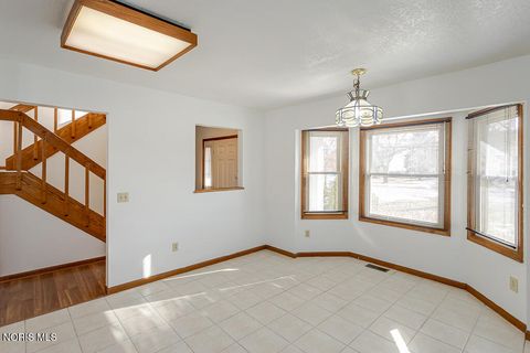 Tiny photo for 1237 Sutton Place, Perrysburg, OH 43551 (MLS # 10004186)