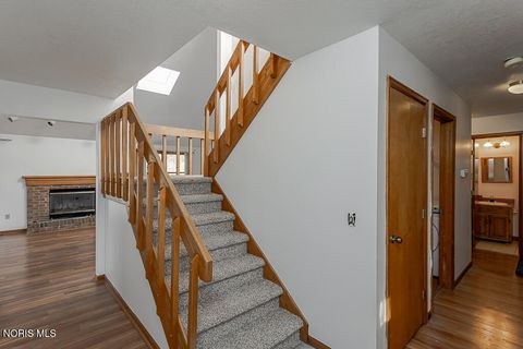 Tiny photo for 1237 Sutton Place, Perrysburg, OH 43551 (MLS # 10004186)