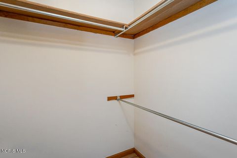 Tiny photo for 1237 Sutton Place, Perrysburg, OH 43551 (MLS # 10004186)