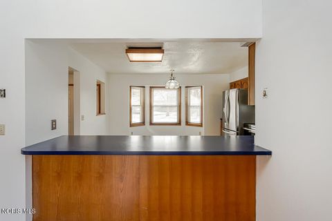 Tiny photo for 1237 Sutton Place, Perrysburg, OH 43551 (MLS # 10004186)