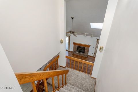 Tiny photo for 1237 Sutton Place, Perrysburg, OH 43551 (MLS # 10004186)