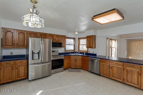 Tiny photo for 1237 Sutton Place, Perrysburg, OH 43551 (MLS # 10004186)