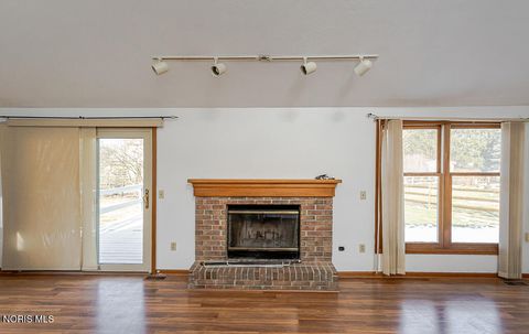 Tiny photo for 1237 Sutton Place, Perrysburg, OH 43551 (MLS # 10004186)