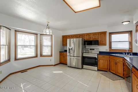 Tiny photo for 1237 Sutton Place, Perrysburg, OH 43551 (MLS # 10004186)