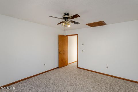 Tiny photo for 1237 Sutton Place, Perrysburg, OH 43551 (MLS # 10004186)