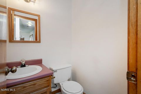 Tiny photo for 1237 Sutton Place, Perrysburg, OH 43551 (MLS # 10004186)