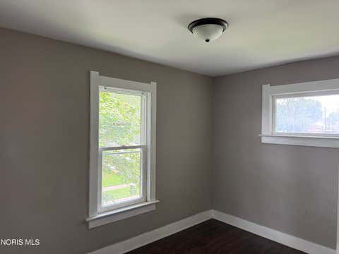Tiny photo for 701 Brighton Avenue, Toledo, OH 43609 (MLS # 10012047)
