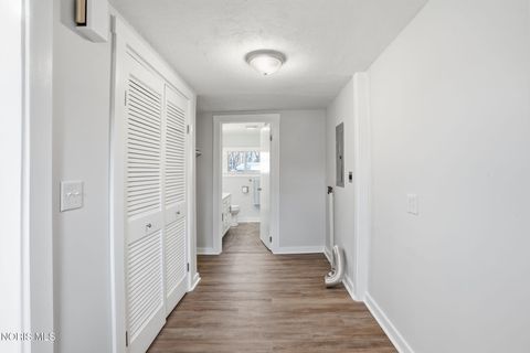 Tiny photo for 810 Mcconnell Street, Findlay, OH 45840 (MLS # 10004604)