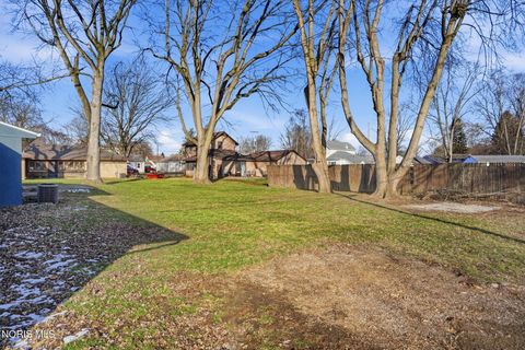 Tiny photo for 810 Mcconnell Street, Findlay, OH 45840 (MLS # 10004604)