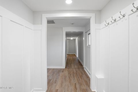 Tiny photo for 810 Mcconnell Street, Findlay, OH 45840 (MLS # 10004604)