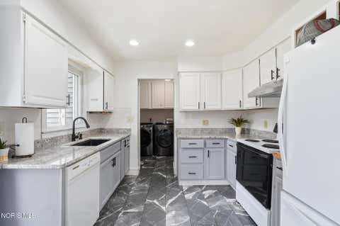 Tiny photo for 6012 Greenacre Road, Toledo, OH 43615 (MLS # 10012121)