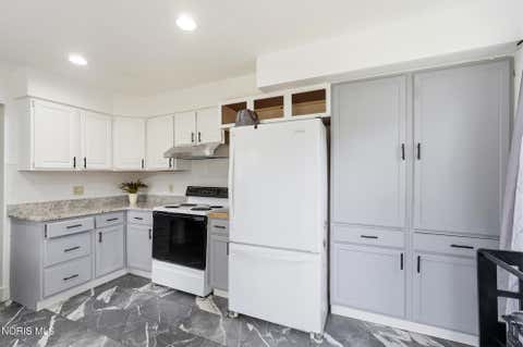 Tiny photo for 6012 Greenacre Road, Toledo, OH 43615 (MLS # 10012121)