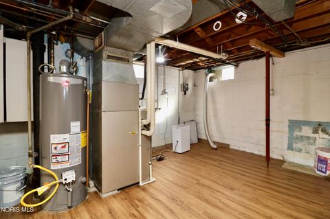 Tiny photo for 146 Jennings Road, Rossford, OH 43460 (MLS # 10005225)