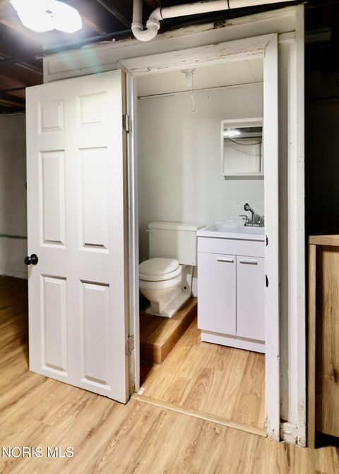 Tiny photo for 146 Jennings Road, Rossford, OH 43460 (MLS # 10005225)