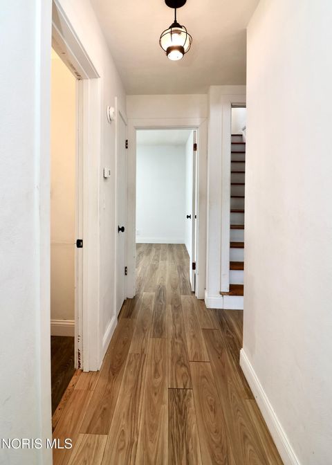 Tiny photo for 146 Jennings Road, Rossford, OH 43460 (MLS # 10005225)