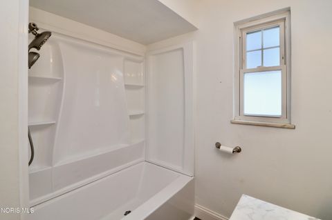 Tiny photo for 146 Jennings Road, Rossford, OH 43460 (MLS # 10005225)