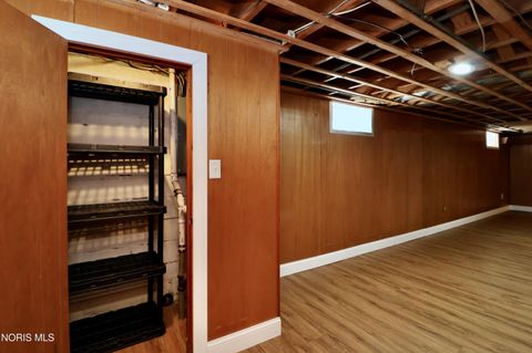 Tiny photo for 146 Jennings Road, Rossford, OH 43460 (MLS # 10005225)