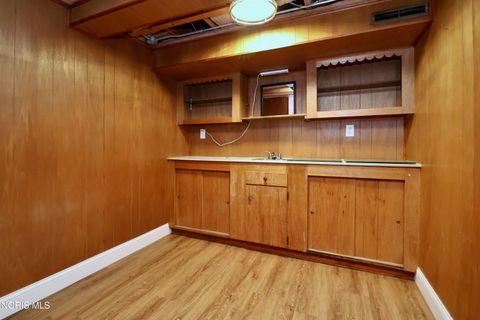 Tiny photo for 146 Jennings Road, Rossford, OH 43460 (MLS # 10005225)