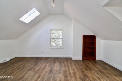 Tiny photo for 146 Jennings Road, Rossford, OH 43460 (MLS # 10005225)