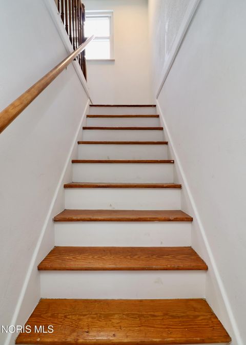 Tiny photo for 146 Jennings Road, Rossford, OH 43460 (MLS # 10005225)