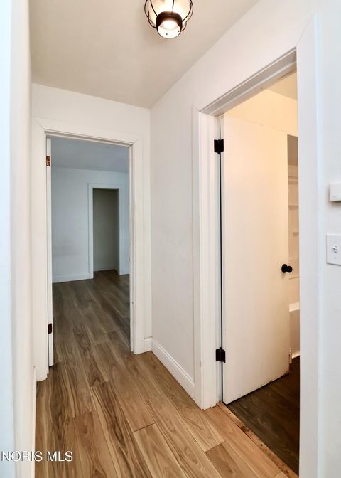 Tiny photo for 146 Jennings Road, Rossford, OH 43460 (MLS # 10005225)