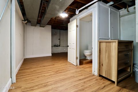 Tiny photo for 146 Jennings Road, Rossford, OH 43460 (MLS # 10005225)