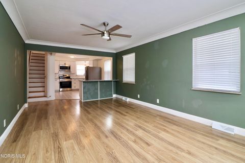 Tiny photo for 146 Jennings Road, Rossford, OH 43460 (MLS # 10005225)