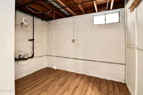 Tiny photo for 146 Jennings Road, Rossford, OH 43460 (MLS # 10005225)