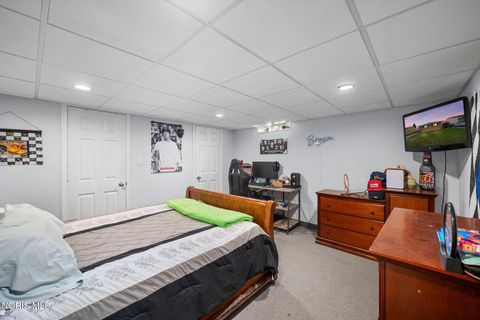 Tiny photo for 802 W Capistrano Avenue, Toledo, OH 43612 (MLS # 10006136)