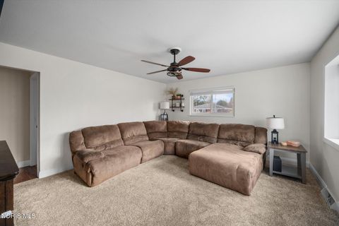 Tiny photo for 802 W Capistrano Avenue, Toledo, OH 43612 (MLS # 10006136)