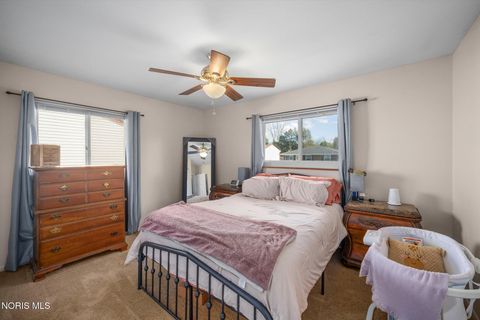 Tiny photo for 802 W Capistrano Avenue, Toledo, OH 43612 (MLS # 10006136)