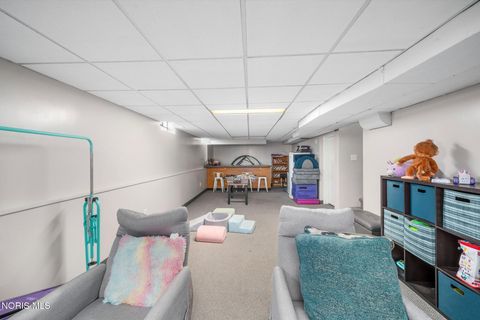 Tiny photo for 802 W Capistrano Avenue, Toledo, OH 43612 (MLS # 10006136)