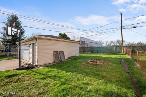 Tiny photo for 802 W Capistrano Avenue, Toledo, OH 43612 (MLS # 10006136)