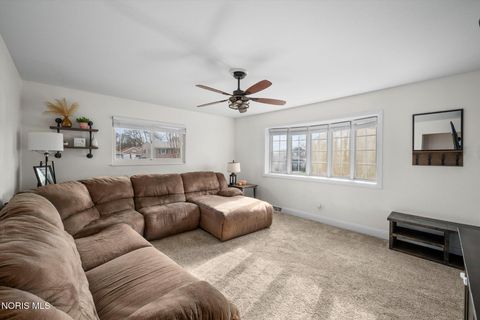 Tiny photo for 802 W Capistrano Avenue, Toledo, OH 43612 (MLS # 10006136)