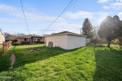 Tiny photo for 802 W Capistrano Avenue, Toledo, OH 43612 (MLS # 10006136)