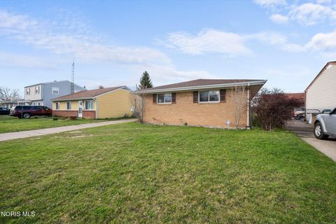 Tiny photo for 802 W Capistrano Avenue, Toledo, OH 43612 (MLS # 10006136)
