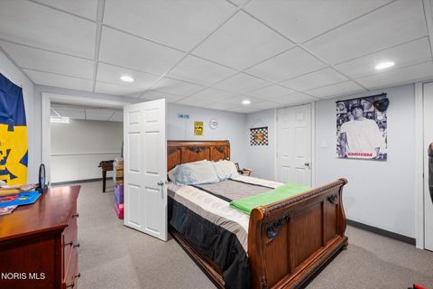 Tiny photo for 802 W Capistrano Avenue, Toledo, OH 43612 (MLS # 10006136)