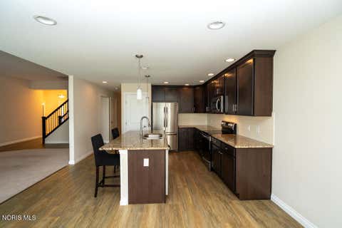 Tiny photo for 6908 Torrey Pine Court, Maumee, OH 43537 (MLS # 10010023)