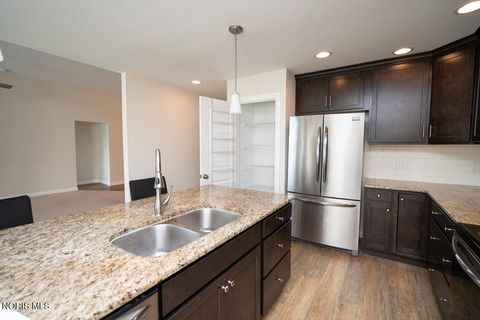 Tiny photo for 6908 Torrey Pine Court, Maumee, OH 43537 (MLS # 10010023)