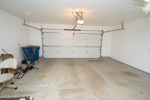 Tiny photo for 6908 Torrey Pine Court, Maumee, OH 43537 (MLS # 10010023)