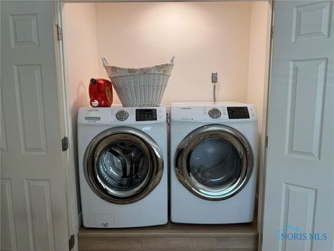 Tiny photo for 2212 N Carriage Lane #7, Port Clinton, OH 43452 (MLS # 10004533)