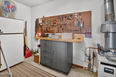 Tiny photo for 2322 Greenlawn Drive, Toledo, OH 43614 (MLS # 10011889)