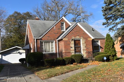 Tiny photo for 2719 Letchworth Parkway, Toledo, OH 43606 (MLS # 10001638)