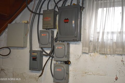 Tiny photo for 2719 Letchworth Parkway, Toledo, OH 43606 (MLS # 10001638)