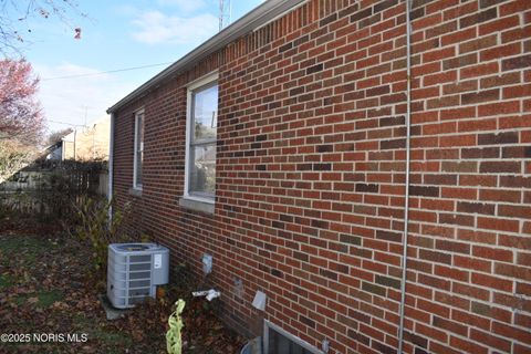 Tiny photo for 2719 Letchworth Parkway, Toledo, OH 43606 (MLS # 10001638)