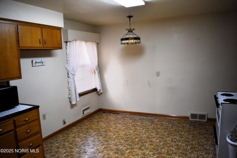 Tiny photo for 2719 Letchworth Parkway, Toledo, OH 43606 (MLS # 10001638)