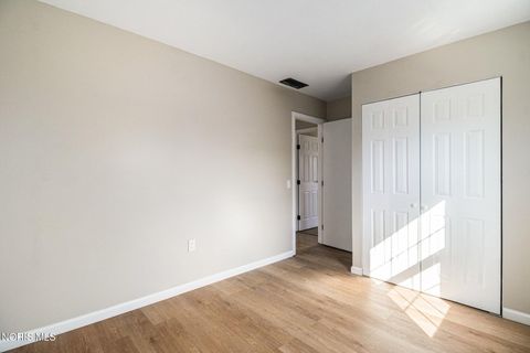 Tiny photo for 5662 Bernath Court, Toledo, OH 43615 (MLS # 10003891)