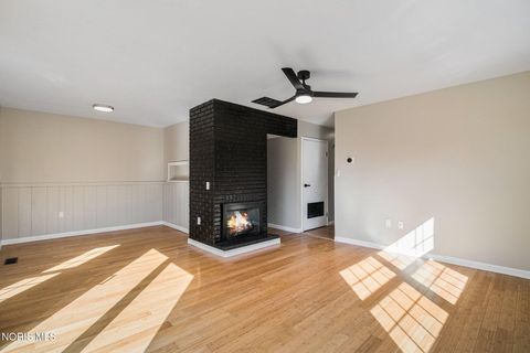 Tiny photo for 5662 Bernath Court, Toledo, OH 43615 (MLS # 10003891)