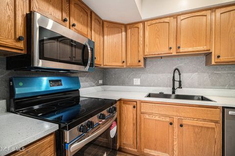 Tiny photo for 5662 Bernath Court, Toledo, OH 43615 (MLS # 10003891)